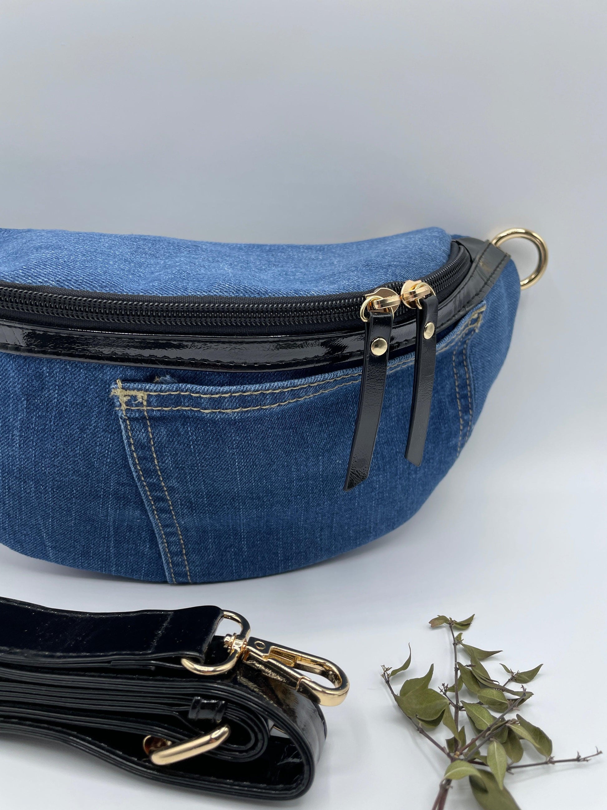 Sac banane tissu jean foncé et noir - Le Petit Placard