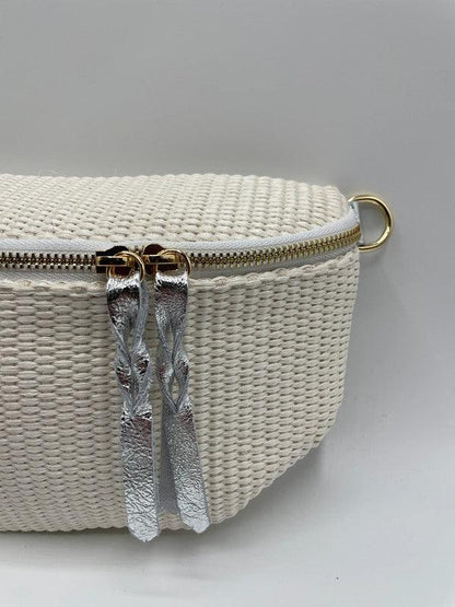 Sac banane tressé bandouliere cuir beige argent - Le Petit Placard