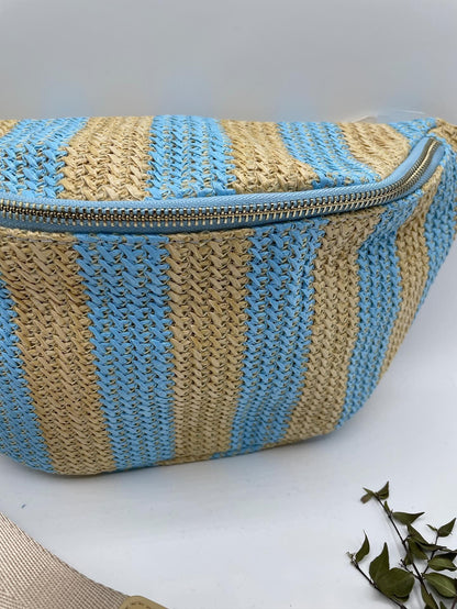 Sac banane tressé raphia beige et bleu - Le Petit Placard