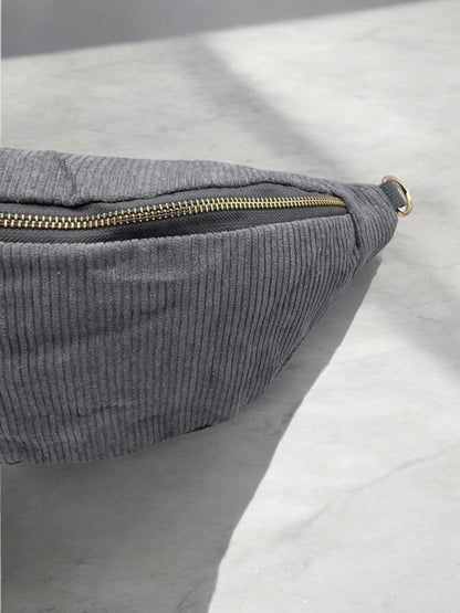 Sac banane velours côtelé couleur gris - Le Petit Placard