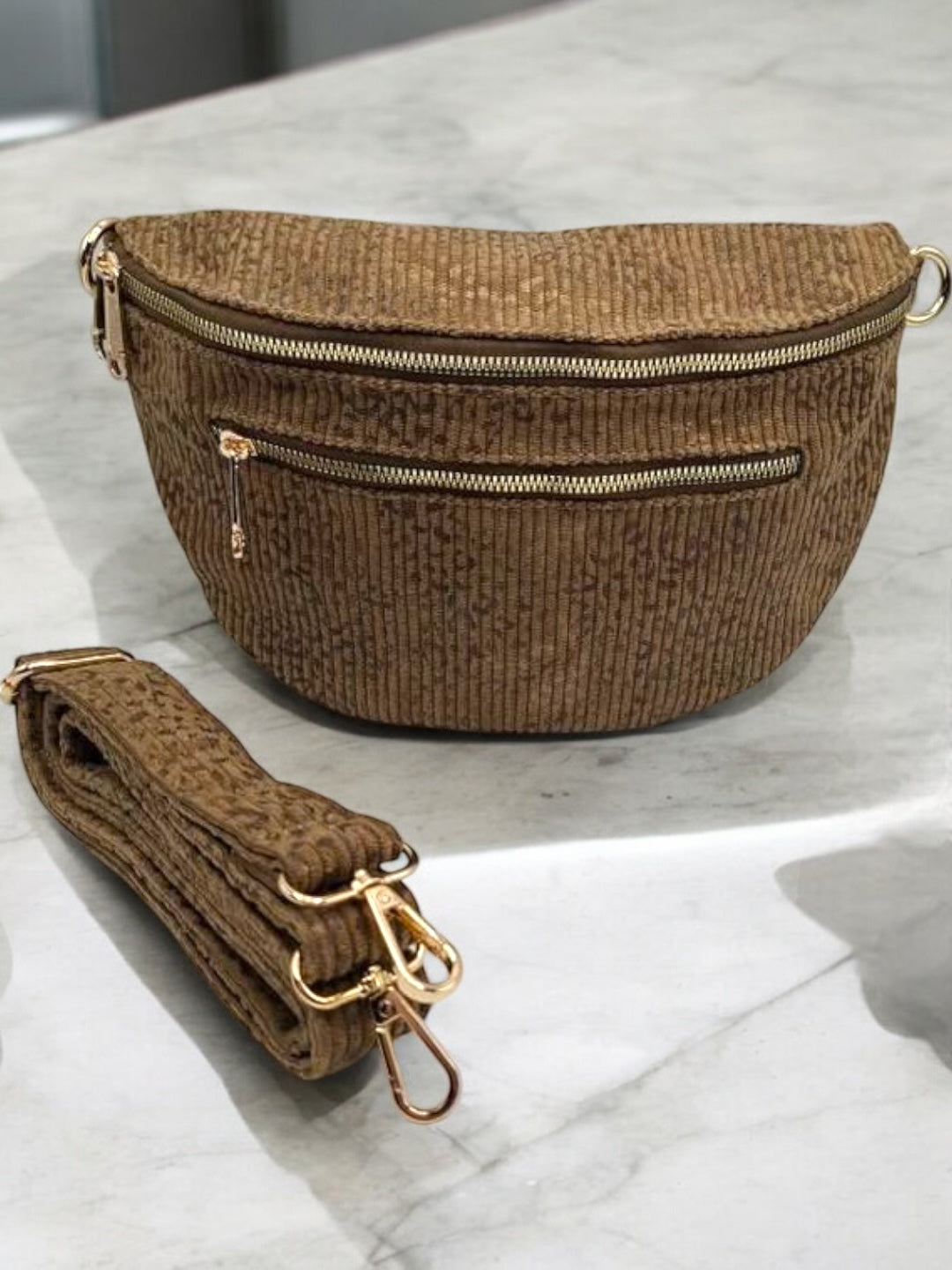 Sac banane velours côtelé taupe avec imprimé léopard marron clair 2 poches - Le Petit Placard