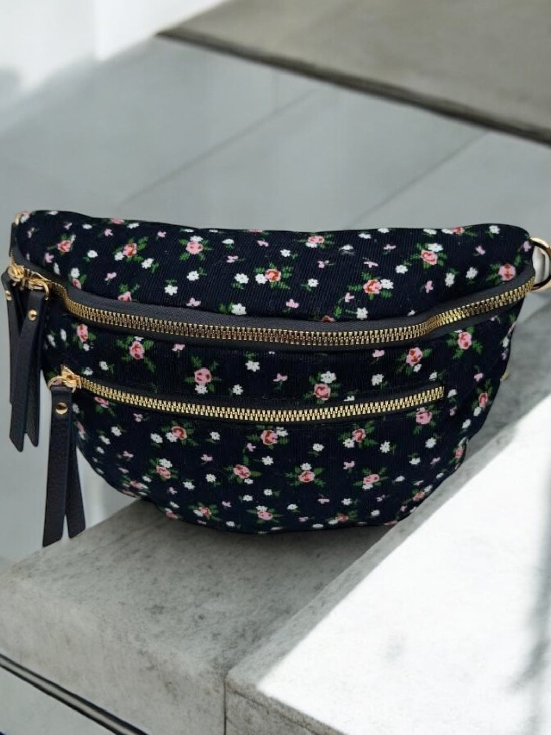 Sac banane velours côtelé très fin fleuri bleu marine foncé avec porte-monnaie assorti - Le Petit Placard