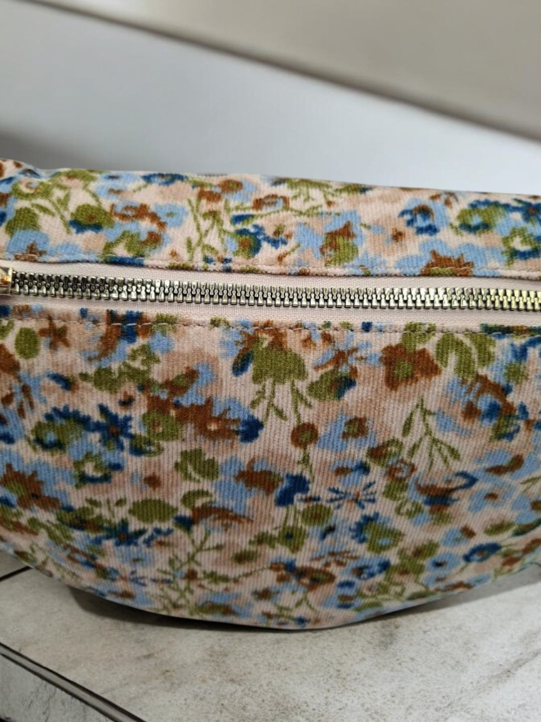 Sac banane velours côtelé très fin fleuri liberty beige avec porte-monnaie assorti - Le Petit Placard