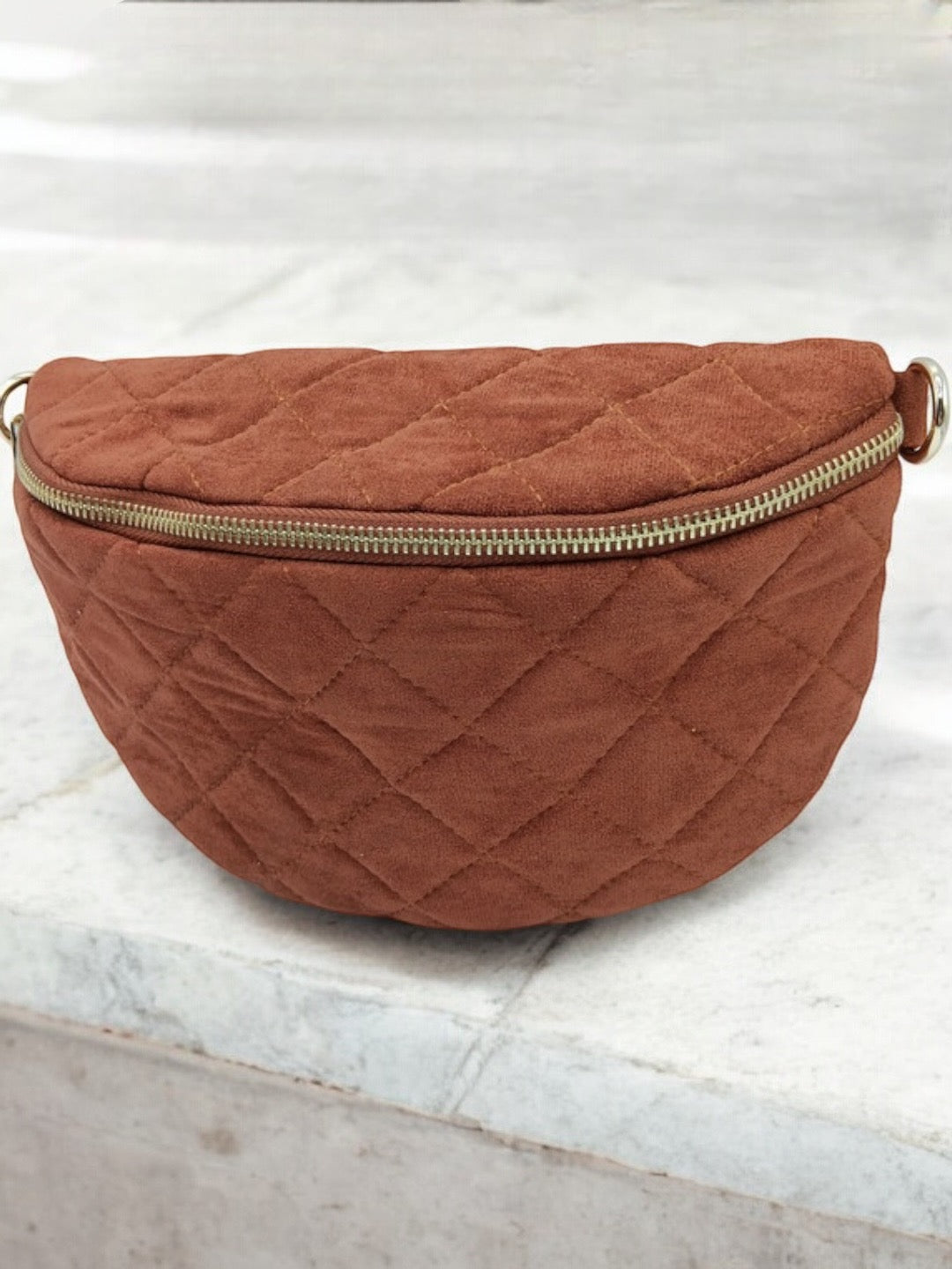 Sac banane velours motifs capitons camel terracotta - Le Petit Placard