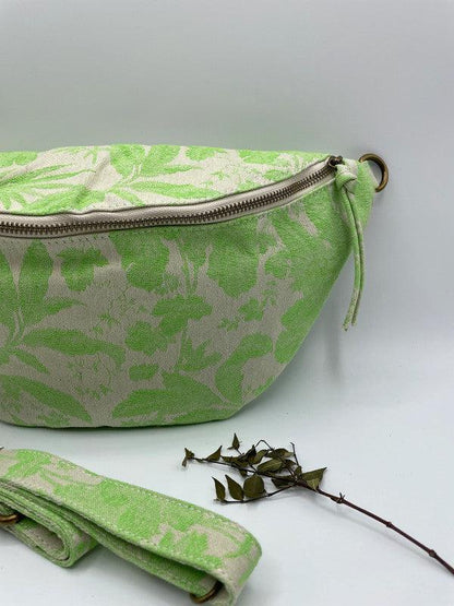 Sac banane XL tissu style toile de jouy vert pomme creme - Le Petit Placard