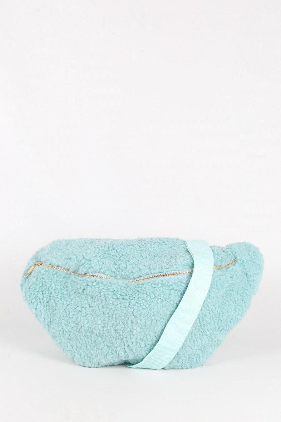 Sac banane XXL bleu ciel peluche teddy moumoute 1 poche - Le Petit Placard