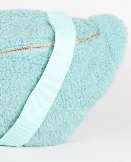 Sac banane XXL bleu ciel peluche teddy moumoute 1 poche - Le Petit Placard