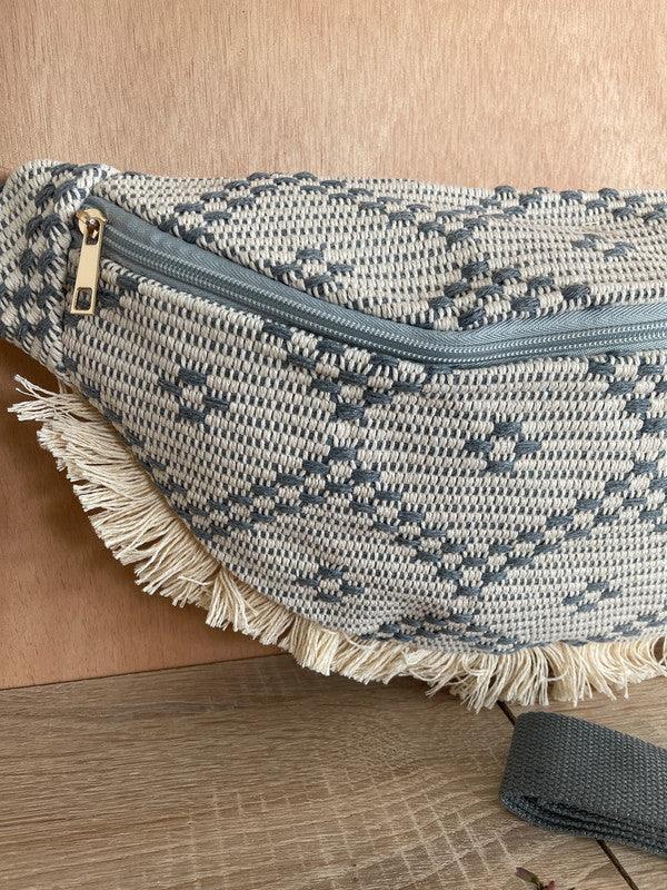 Sac banane XXL tissu tressé franges beige gris - Le Petit Placard