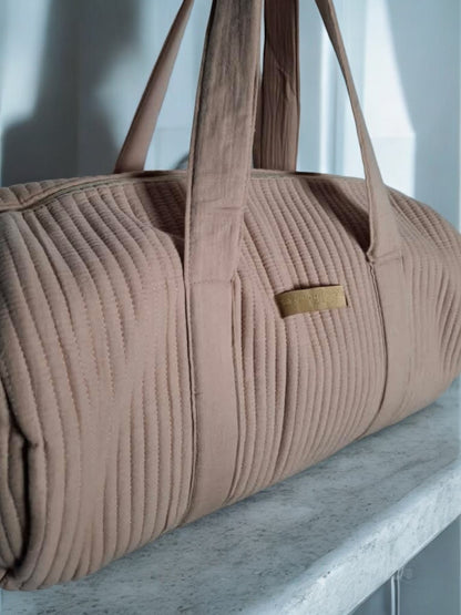 Sac polochon en coton matelassé beige 'La ptite cachotiere' - Le Petit Placard