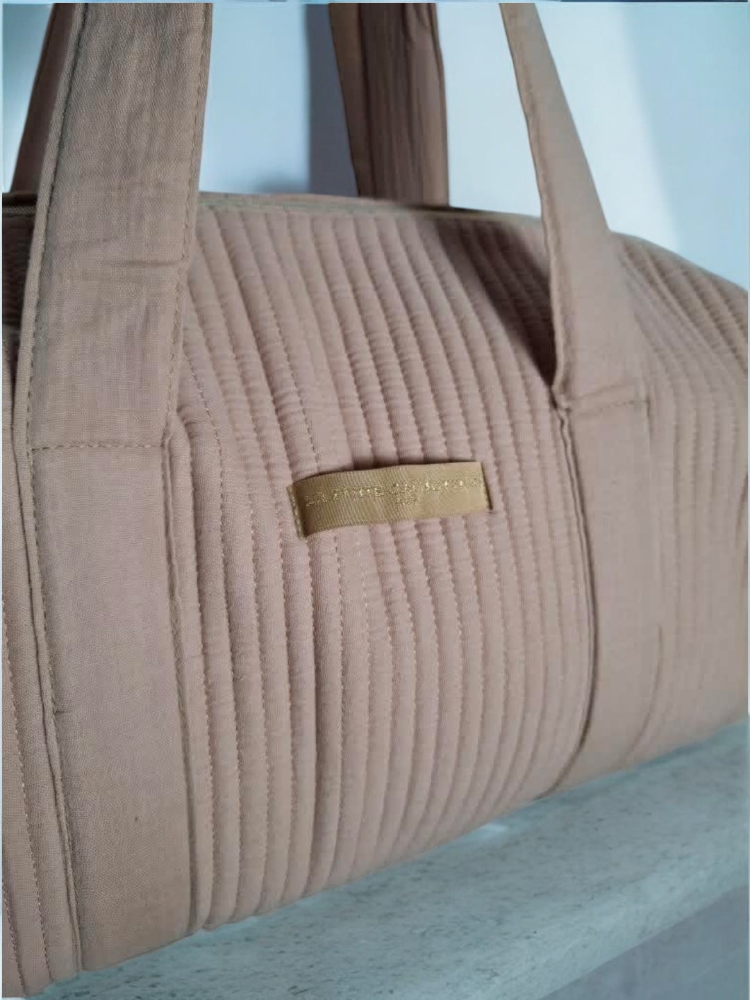 Sac polochon en coton matelassé beige 'La ptite cachotiere' - Le Petit Placard