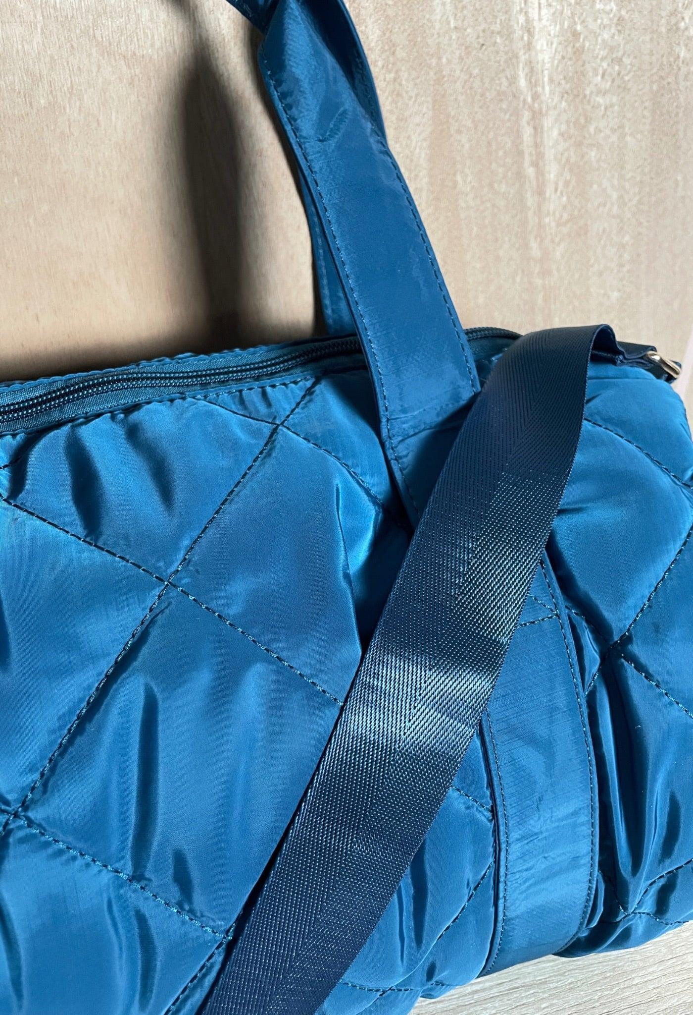 Sac polochon matelassé bleu avec anses et bandoulière réglable - Le Petit Placard