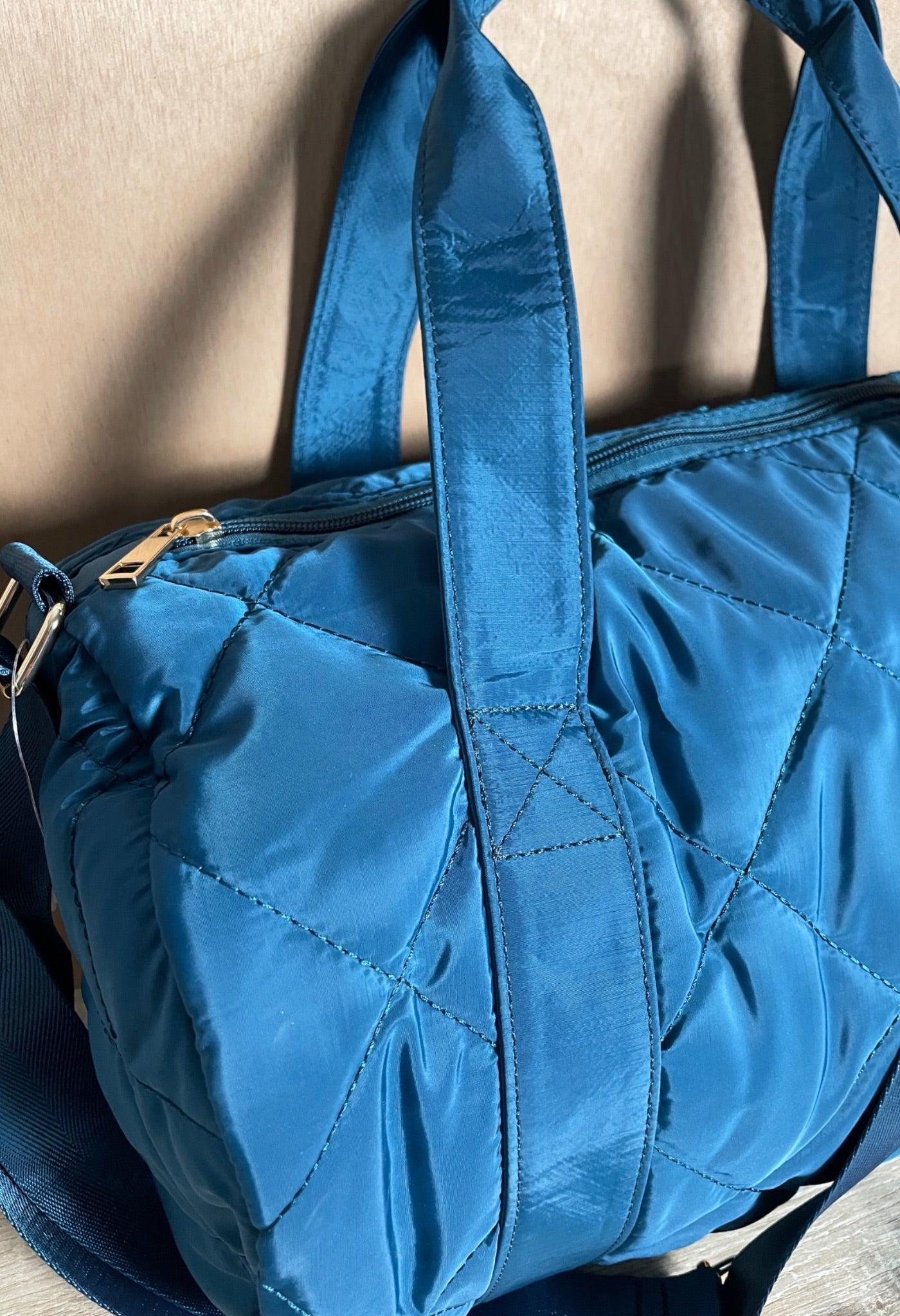 Sac polochon matelassé bleu avec anses et bandoulière réglable - Le Petit Placard