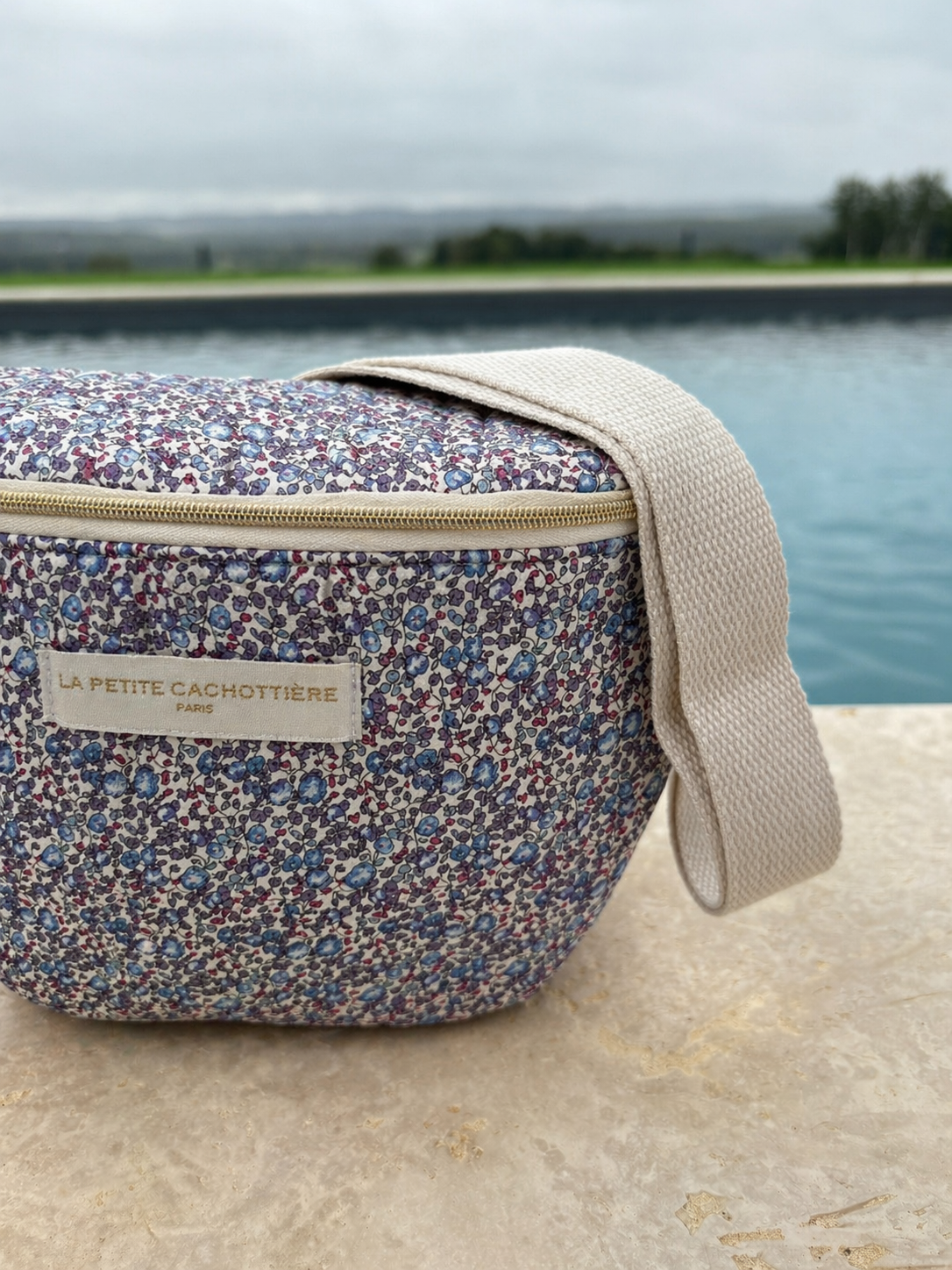 sac banane le petit placard liberty rouge et bleu La Ptite Cachottiere