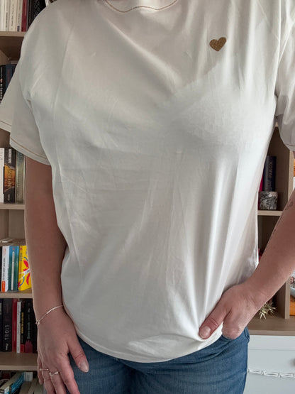 Camiseta Blanca Corazón Dorado