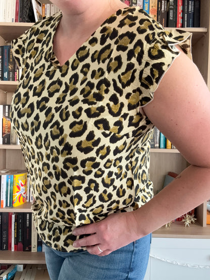 tee shirt a volant leopard vert jaune