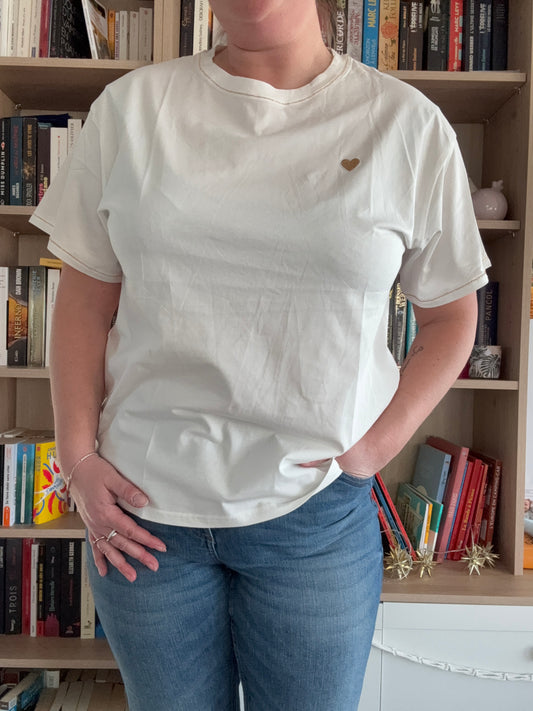 Camiseta Blanca Corazón Dorado