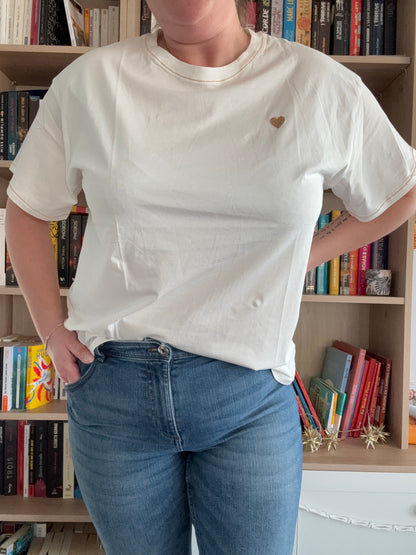 Camiseta Blanca Corazón Dorado
