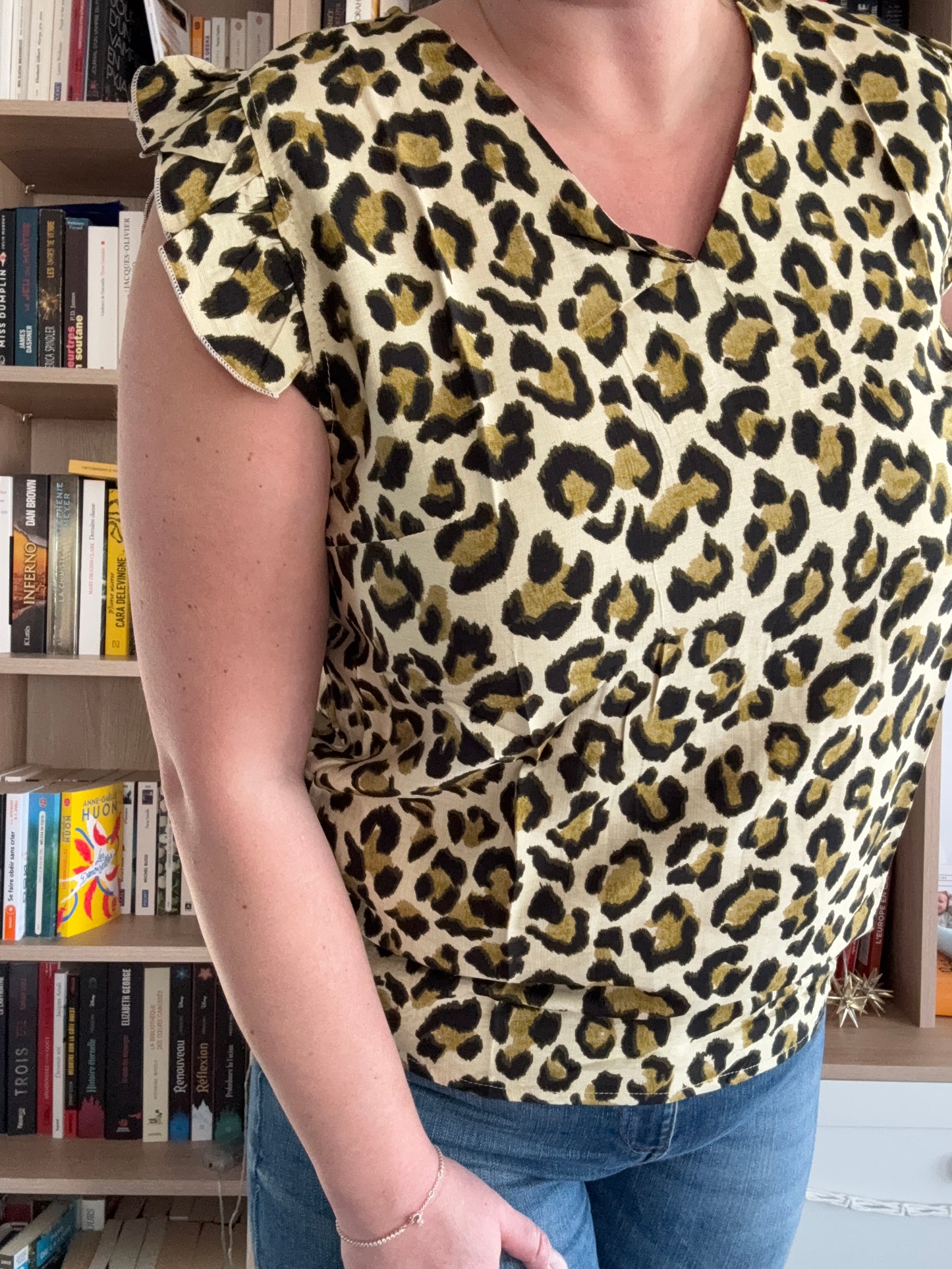 t shirt leopard vert detail